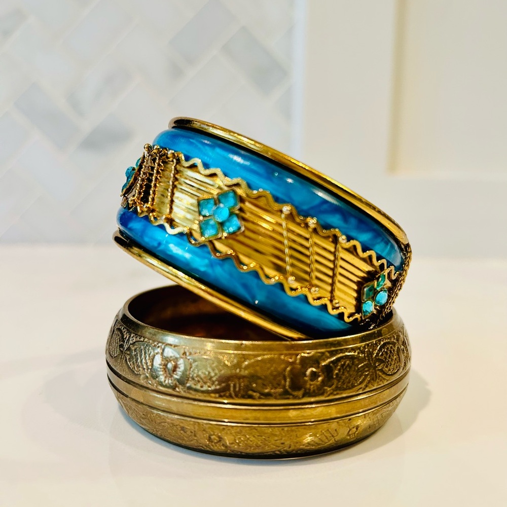 Vintage Bangle Bracelets Set of 2